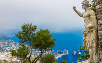 Вид с горы Монте Соларо в Капри, Италия