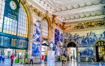 Центральный вокзал Сан-Бенту в Порту, Португалия